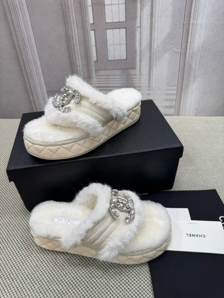 Chanel Unisex Slides detail 1