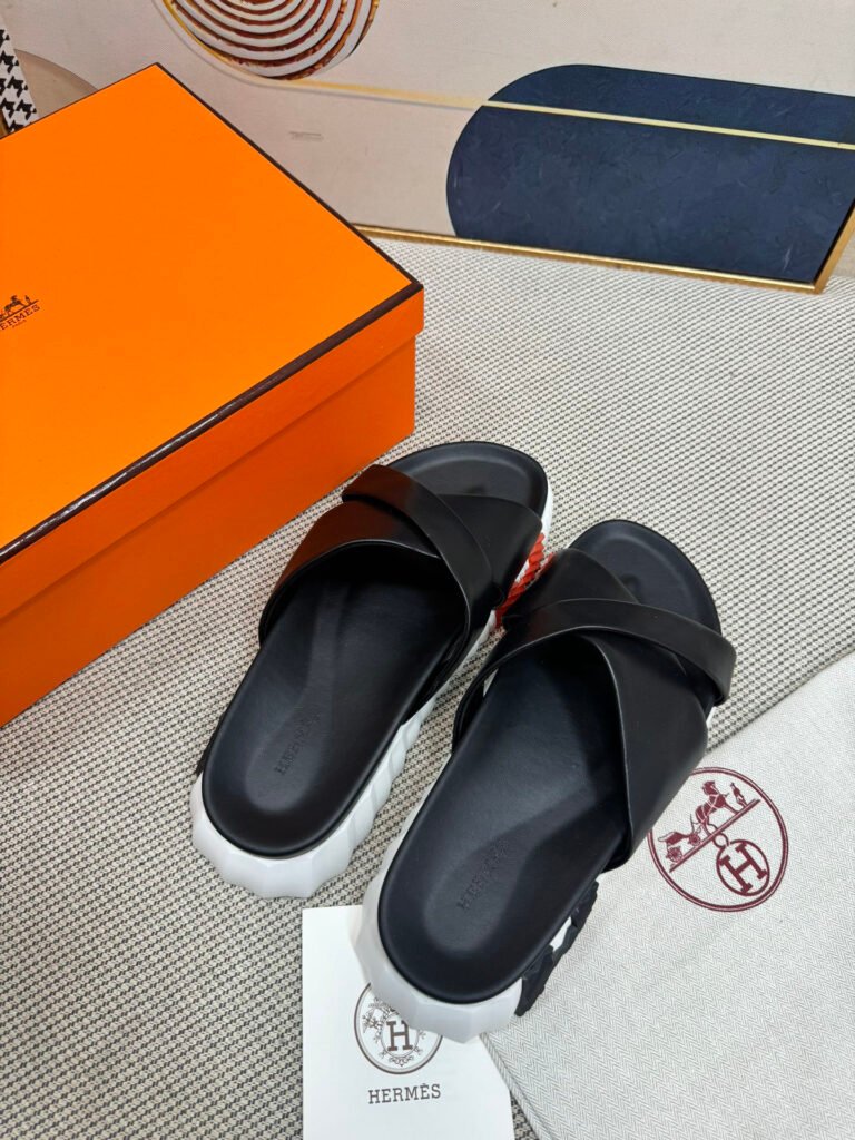 Hermès Unisex Slides detail 1
