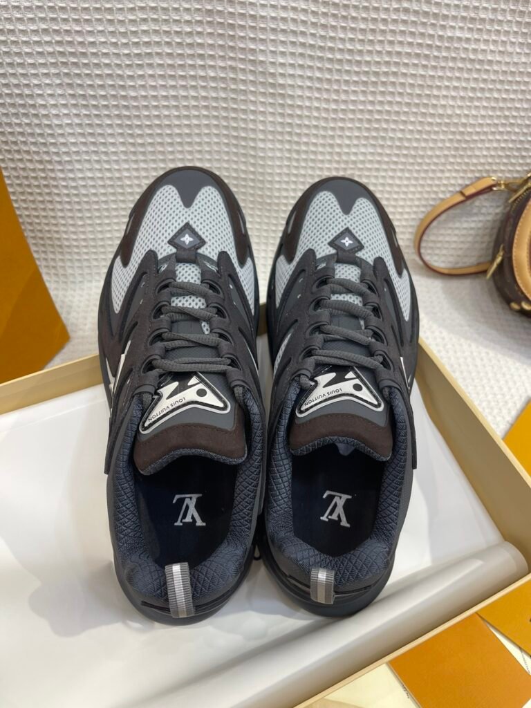 Louis Vuitton Unisex Athletic Sneakers detail image 1