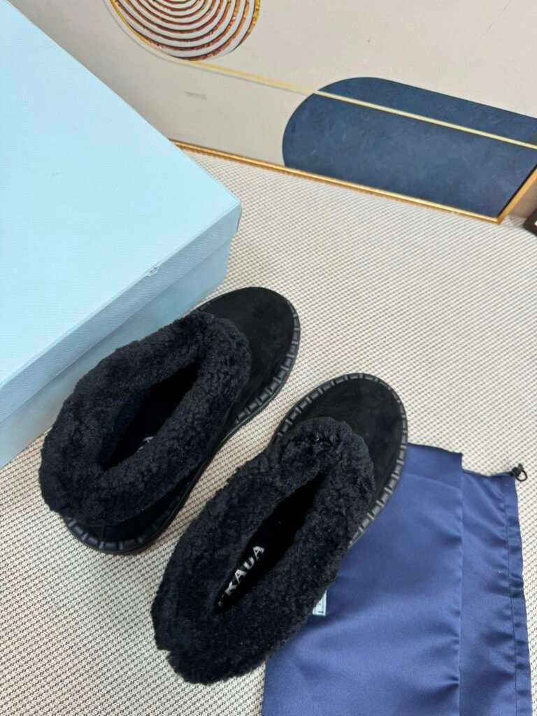 Prada Unisex Snow Boots detail 1