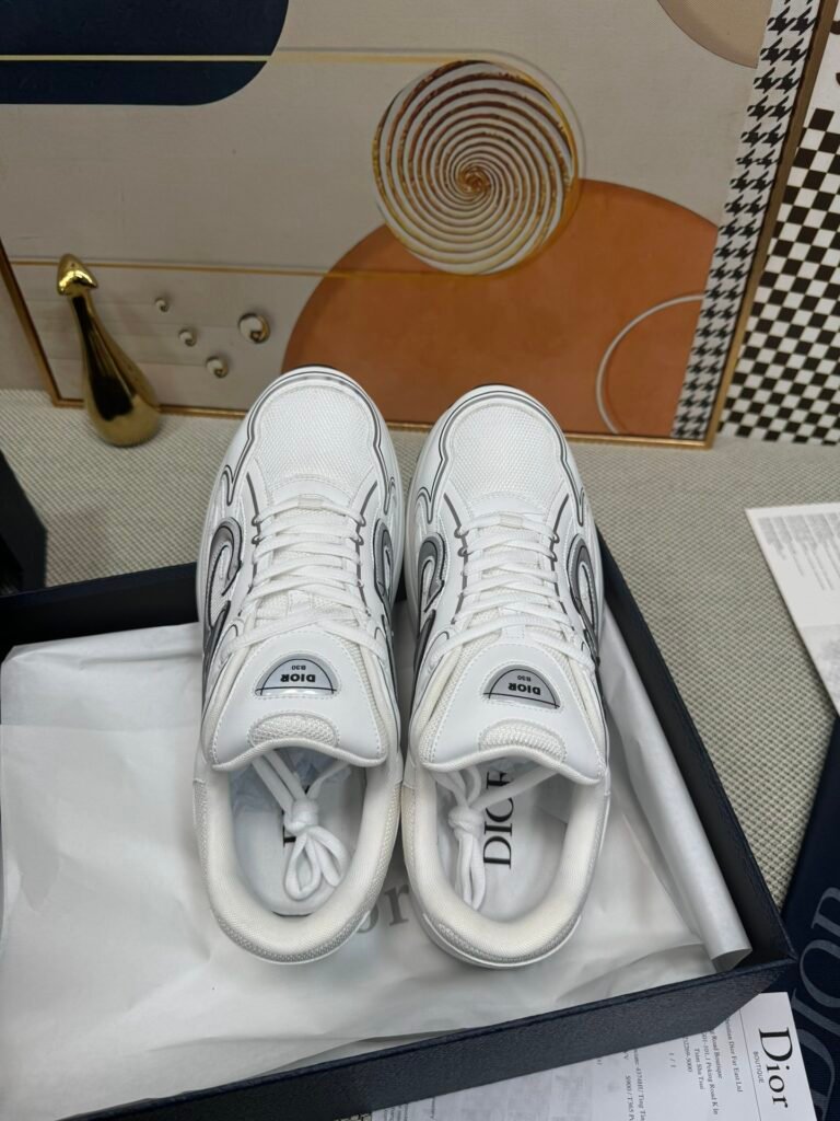 Dior Unisex Chunky Sneakers detail image 1