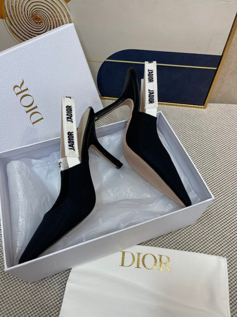 Dior Women's Leather-Sole Shoes detail image 1