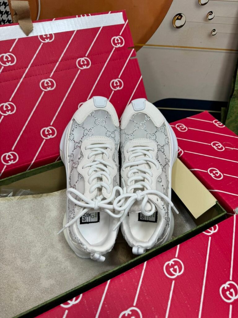 Gucci Unisex Chunky Sneakers detail image 1