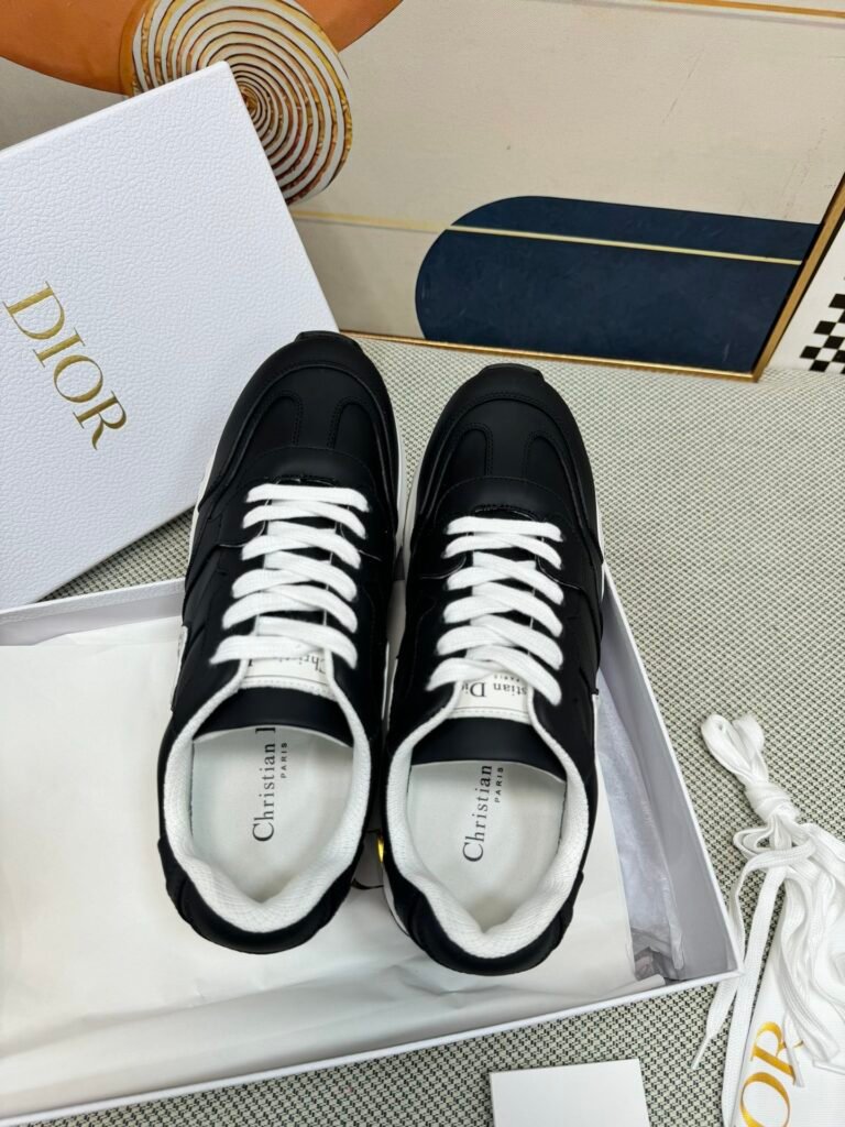 Dior Unisex Chunky Sneakers detail image 1