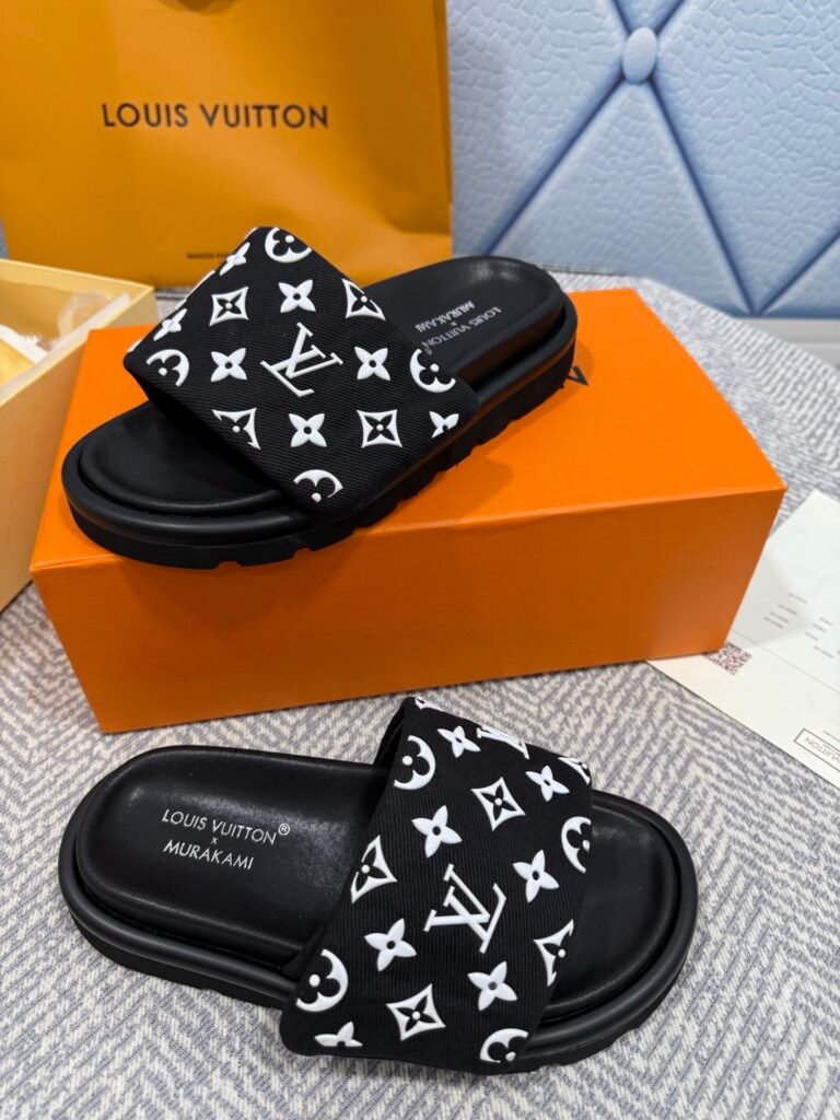 Louis Vuitton Unisex Slides detail 1