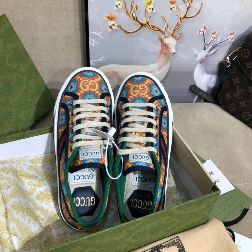 Gucci Unisex Tennis Sneakers detail 1