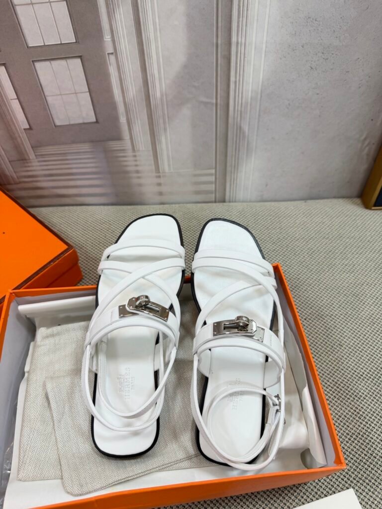 Hermès Unisex Slides detail 1