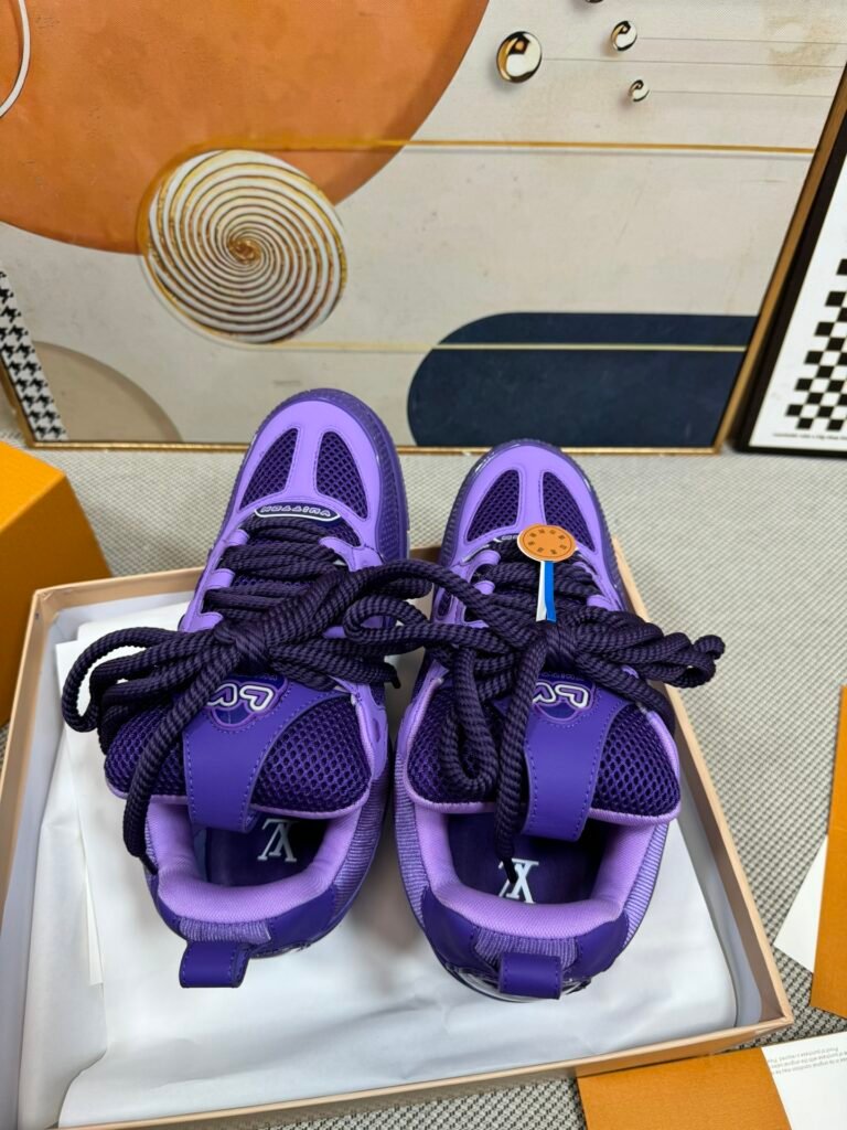 Louis Vuitton Unisex Chunky Sneakers detail 1
