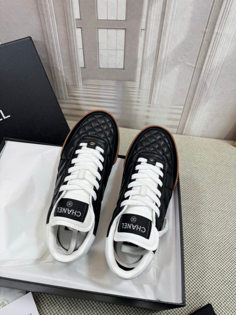 Chanel Women's Low-Top Sneakers detail 1