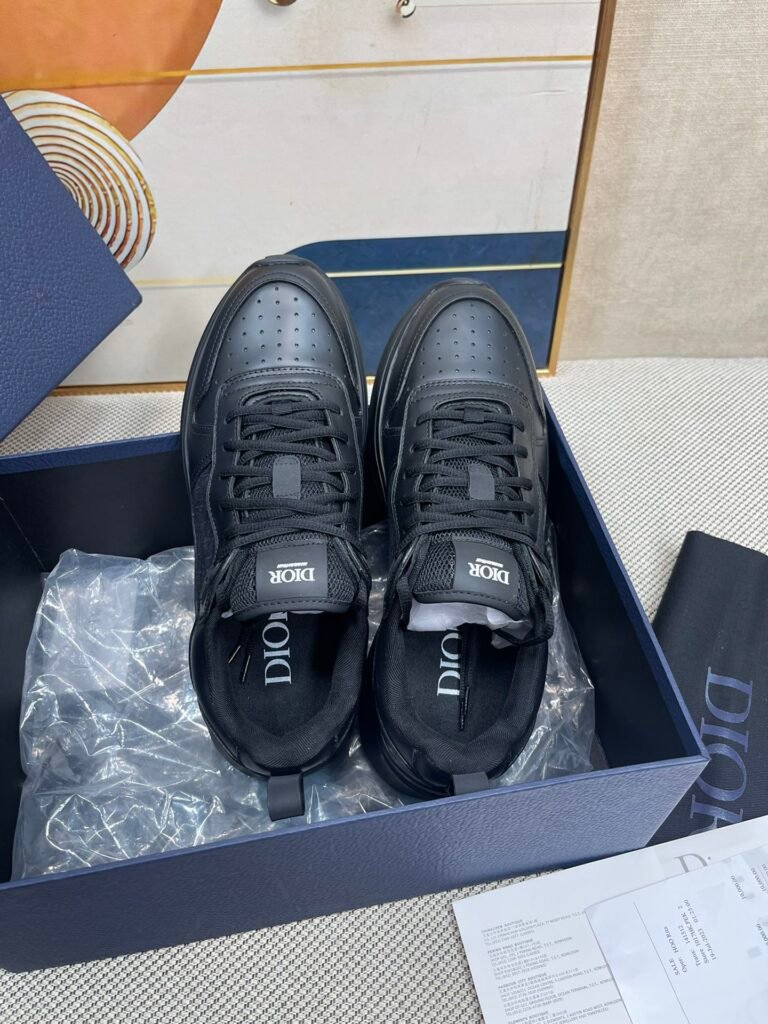 Dior Unisex Chunky Sneakers detail 1