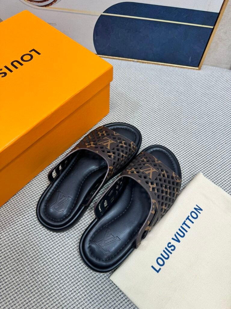 Louis Vuitton Unisex Slides detail 1