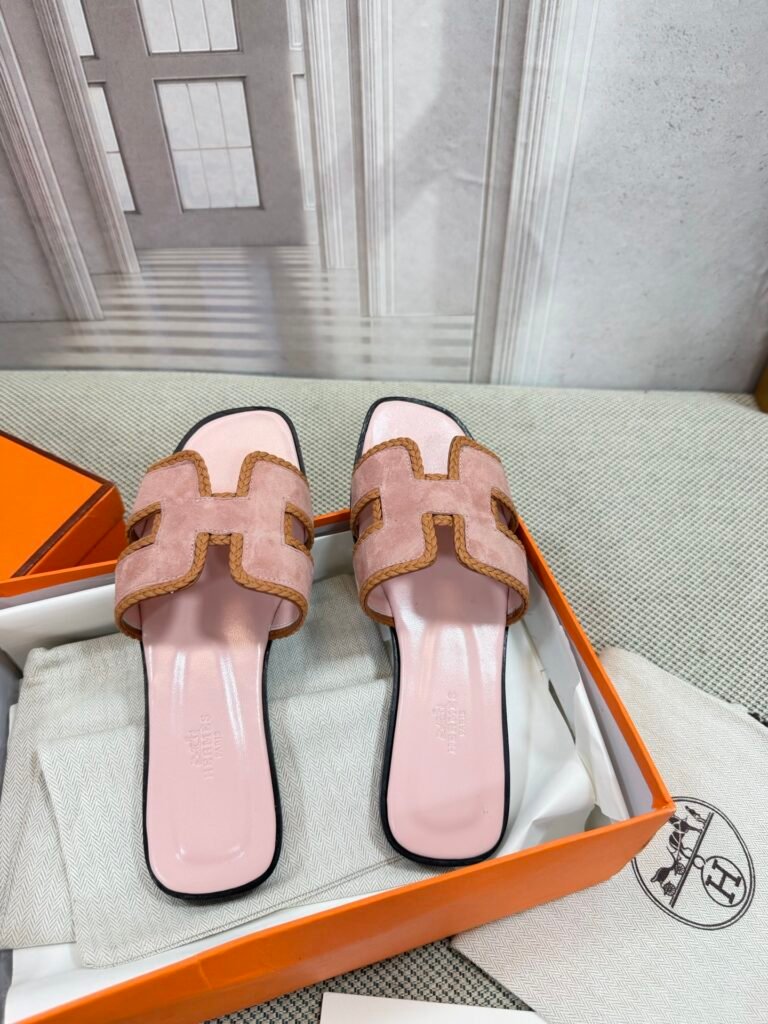 Hermès Unisex Slides detail 1