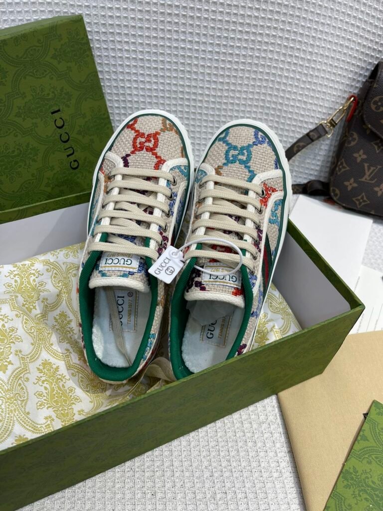 Gucci Unisex High-Top Sneakers detail 1
