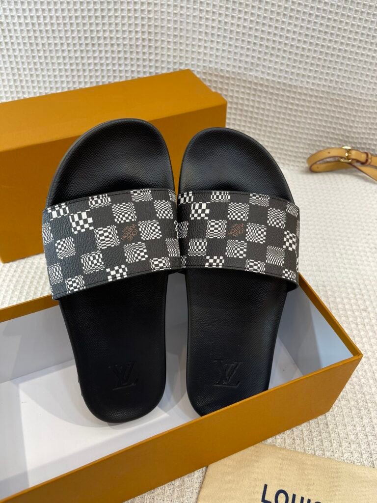 Louis Vuitton Unisex Slides detail image 1