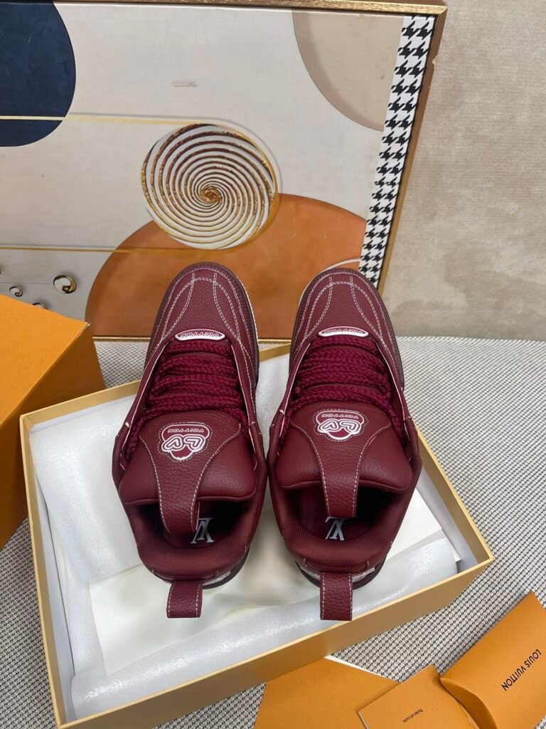 Louis Vuitton Unisex Chunky Sneakers detail 1
