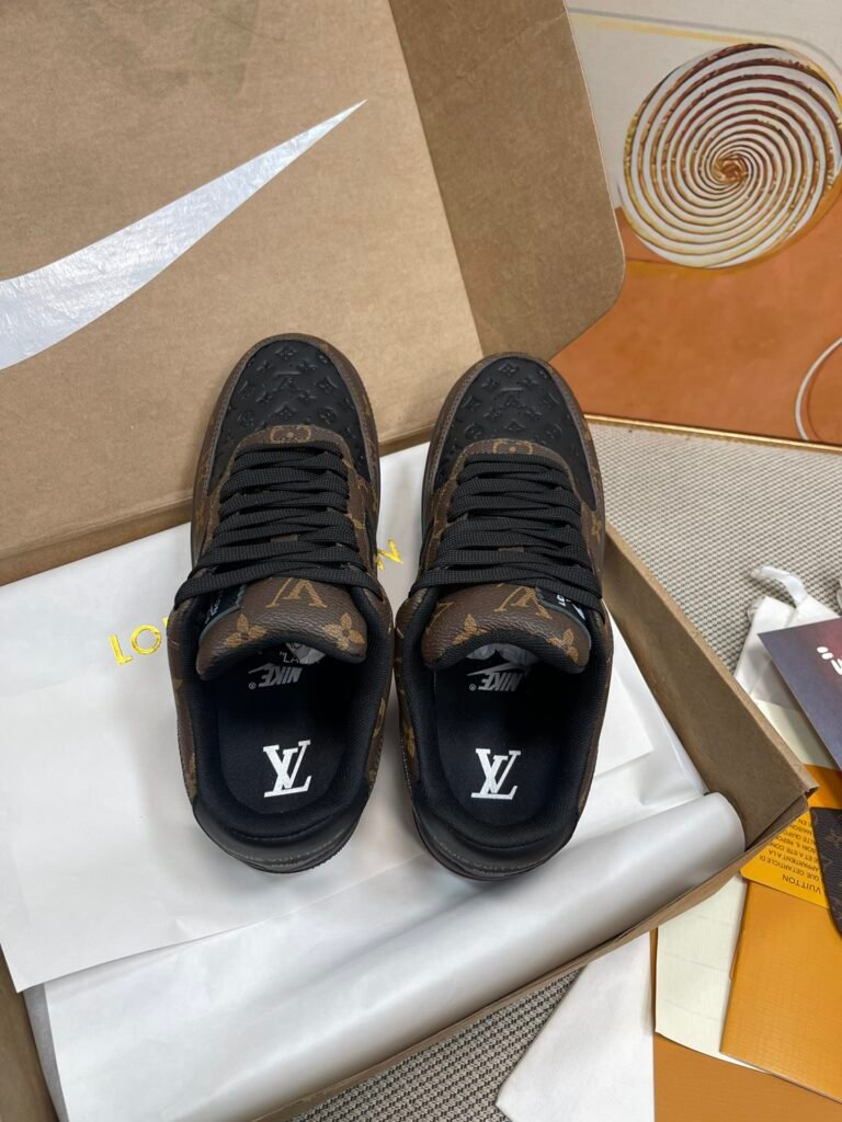 Louis Vuitton Unisex Athletic Sneakers detail 1