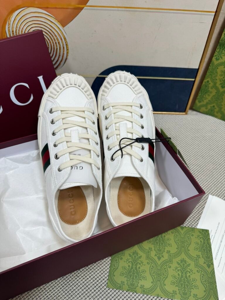Gucci Unisex Low-Top Sneakers detail 1