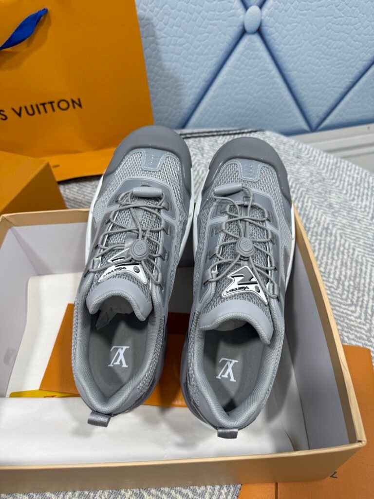 Louis Vuitton Unisex Athletic Sneakers detail image 1