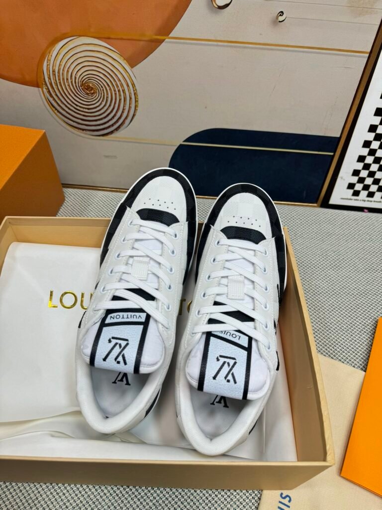 Louis Vuitton Men's White Low-Top Sneakers detail image 1