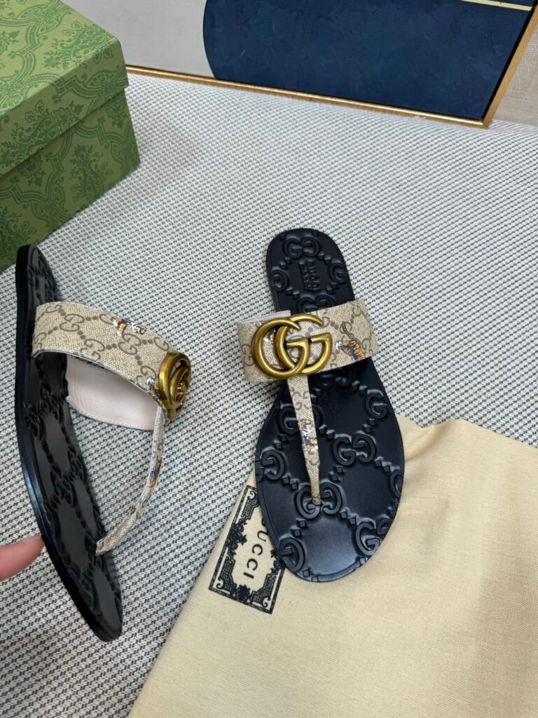 Gucci Unisex Slides detail image 1