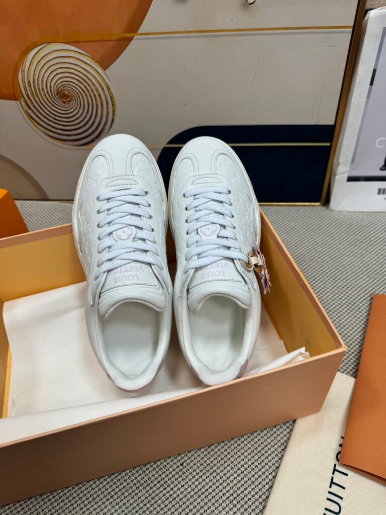 Louis Vuitton Unisex Athletic Sneakers detail 1
