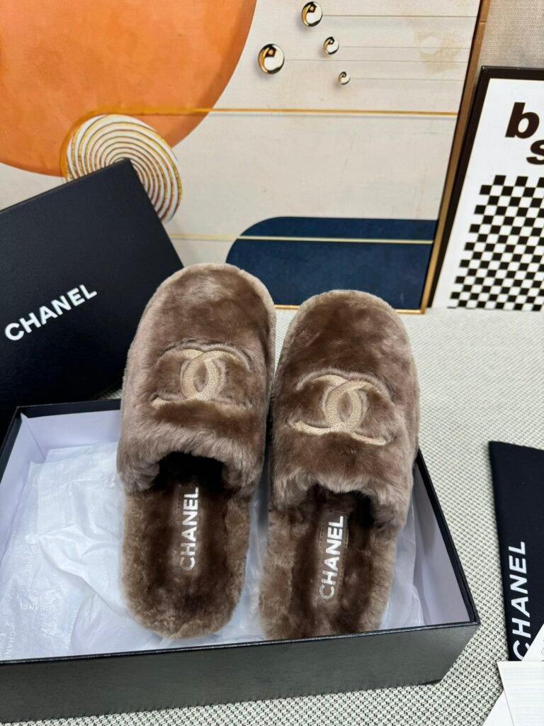 Chanel Unisex Shearling Shoes detail image 1