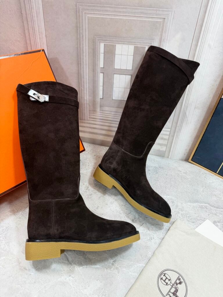 Hermès Unisex Boots detail 1