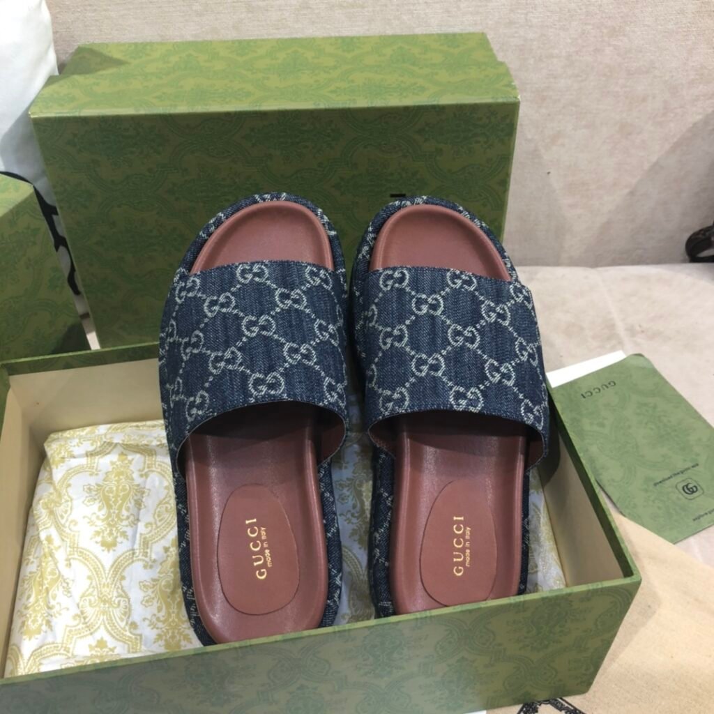 Gucci Women's Slides detail image 1