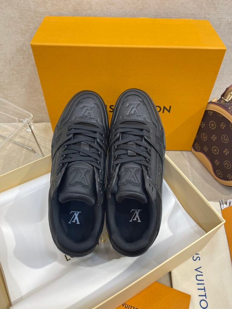 Louis Vuitton Unisex Basketball Sneakers detail 1