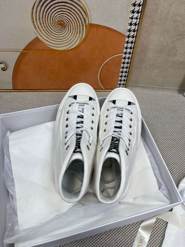 Dior Unisex High-Top Sneakers detail image 1