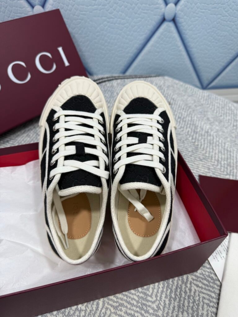 Gucci Women's Low-Top Sneakers detail image 1