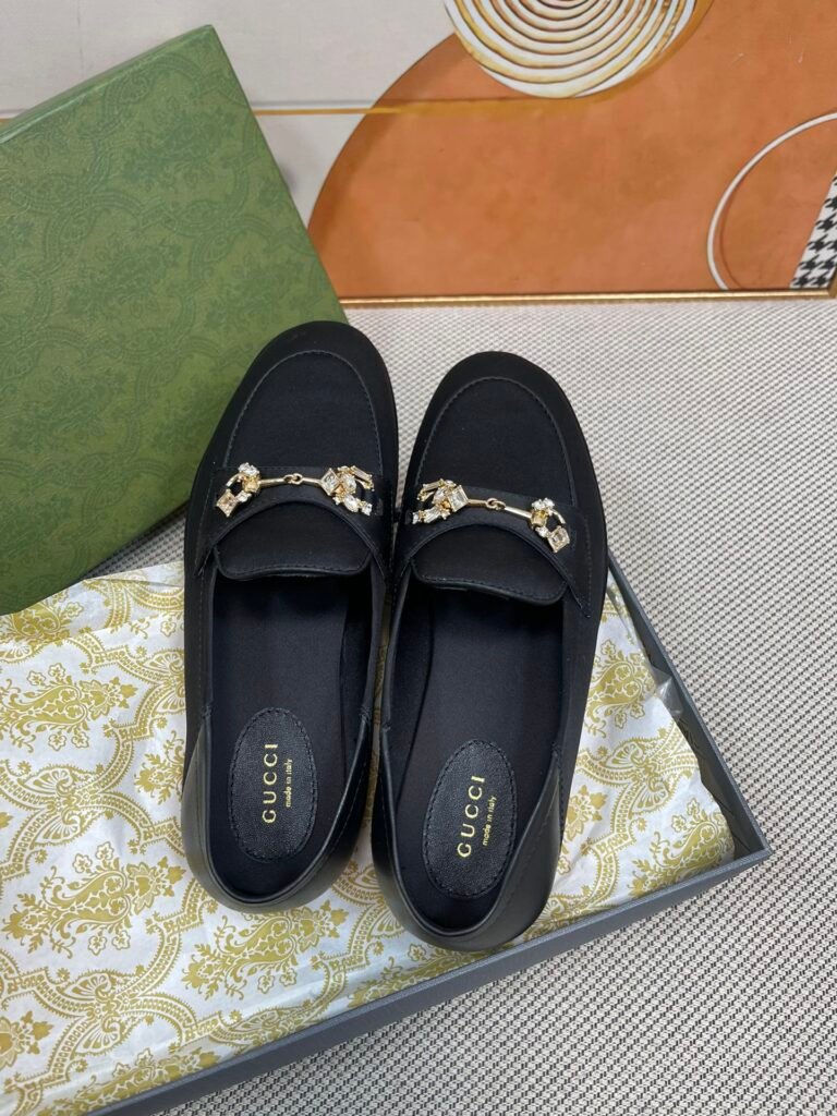 Gucci Unisex Loafers detail image 1