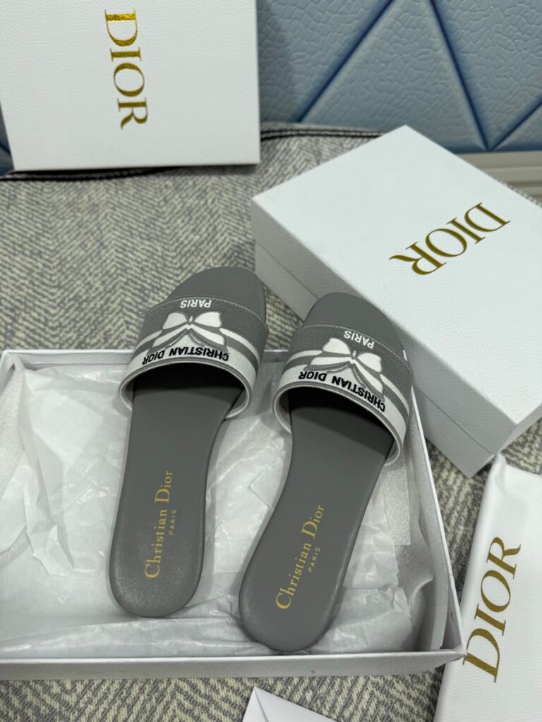 Dior Unisex Slides detail 1