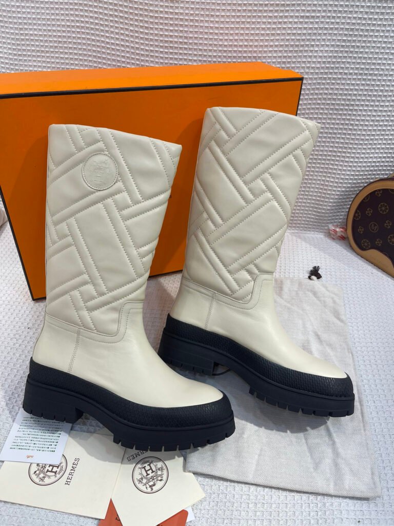 Hermès Unisex Boots detail 1