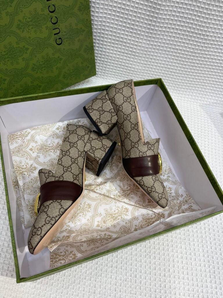 Gucci Unisex Leather-Sole Shoes detail 1