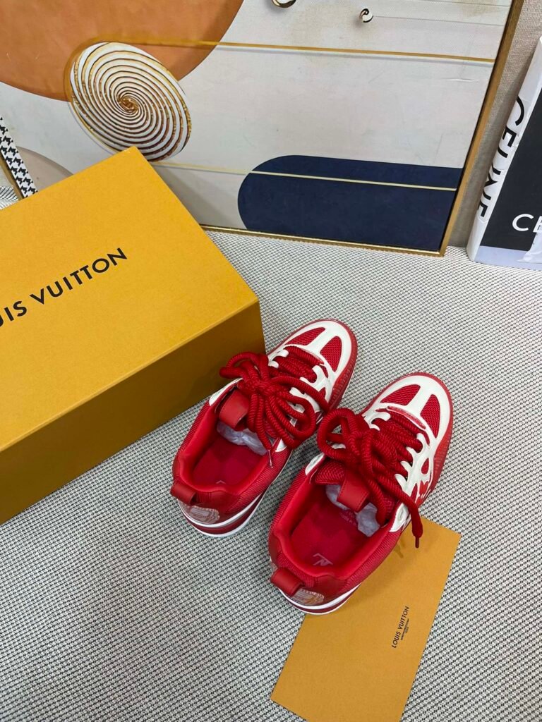Louis Vuitton Unisex Chunky Sneakers detail 1