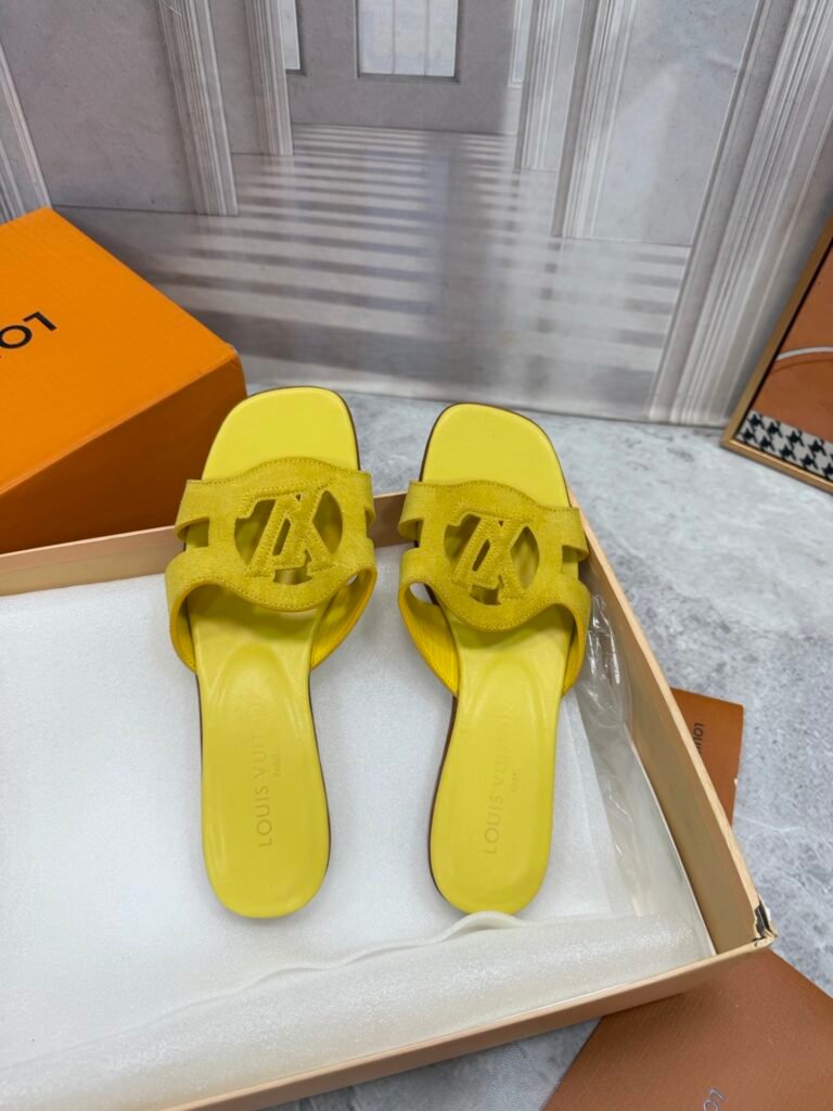 Louis Vuitton Unisex Slides detail 1