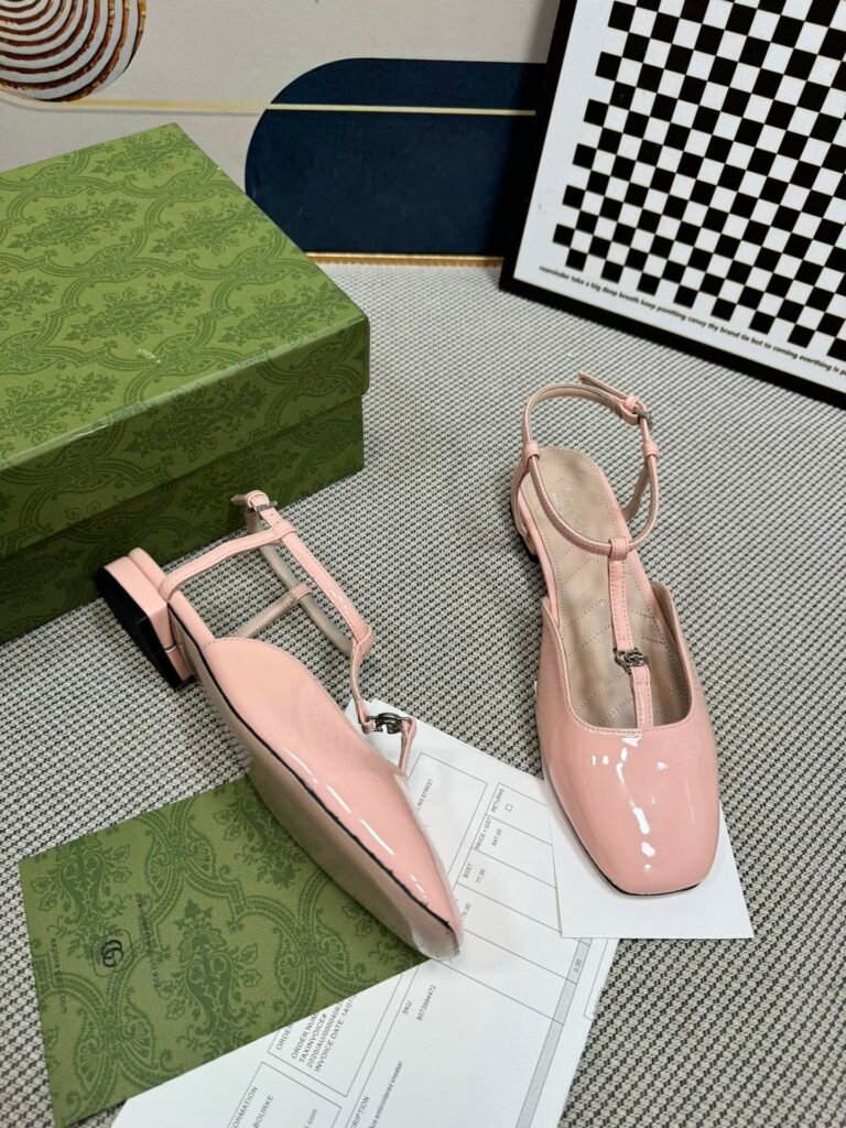 Gucci Unisex Slides detail image 1