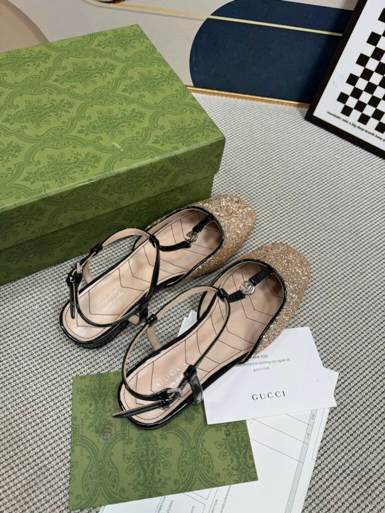 Gucci Unisex Slides detail 1