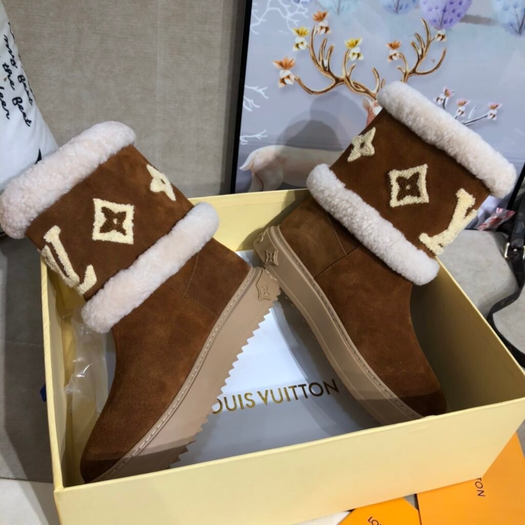 Louis Vuitton Unisex Ankle Boots detail 1