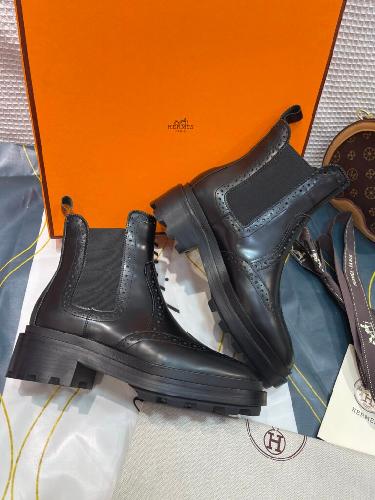 Hermès Unisex Boots detail 1