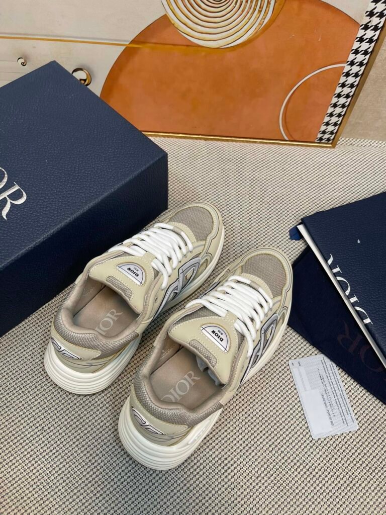 Dior Unisex Chunky Sneakers detail 1
