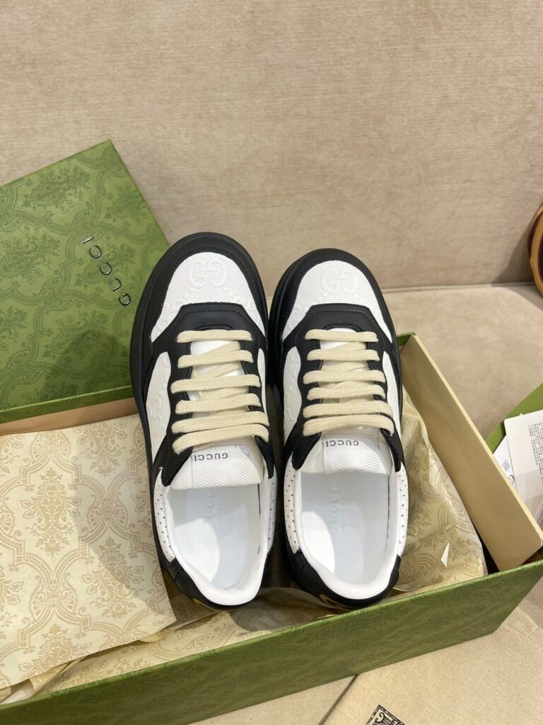 Gucci Unisex Chunky Sneakers detail 1