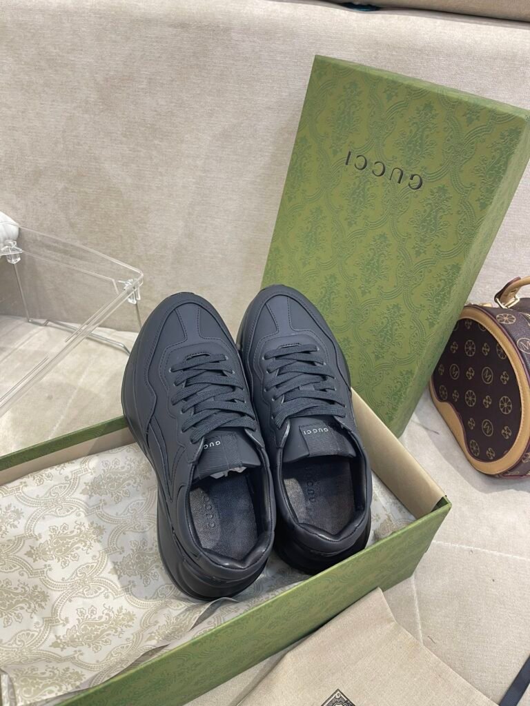 Dior Unisex Chunky Sneakers detail image 1