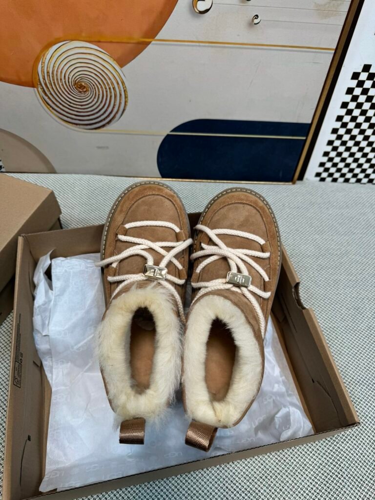 UGG Women's Snow Boots detail image 1
