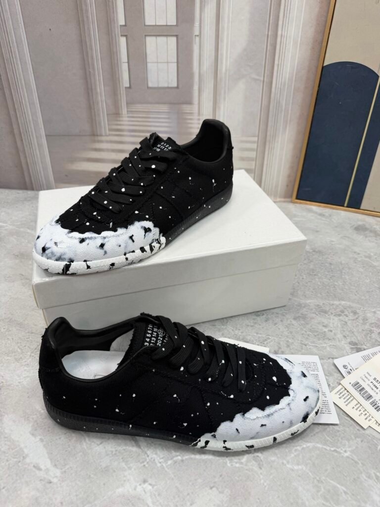 MM6 Maison Margiela Unisex Sneakers detail image 2
