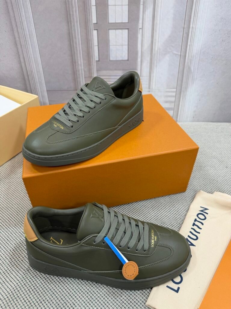 Louis Vuitton Unisex Basketball Sneakers detail 2
