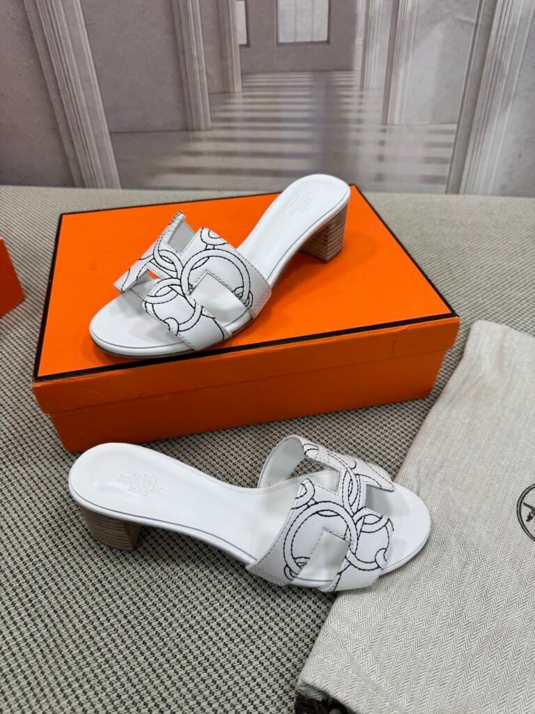 Hermès Unisex Slides detail 2