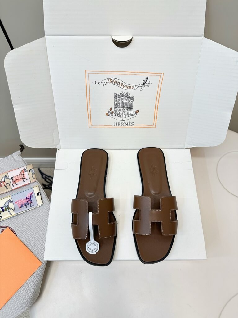 Hermès Unisex Slides detail 2