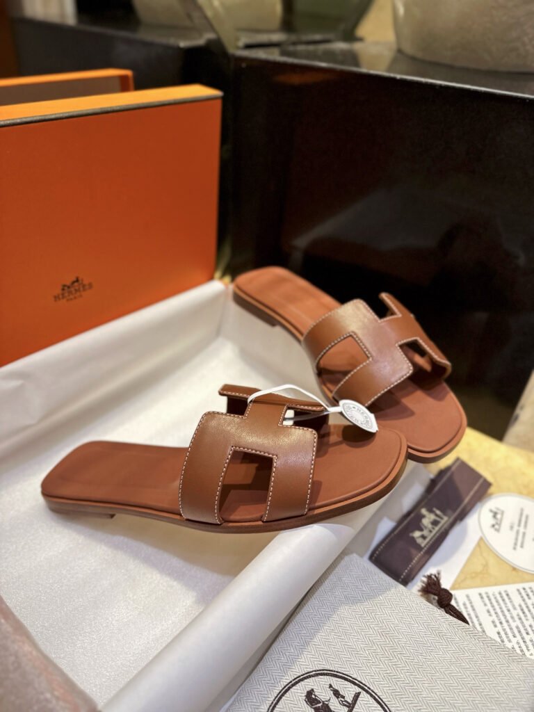 Hermès Unisex Slides detail 2